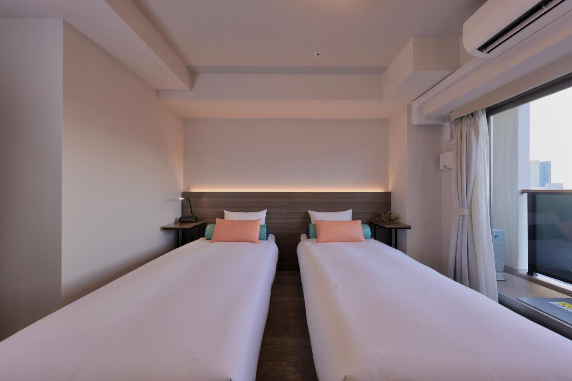 Doutonbori Crystal Exe โรงแรม 4*